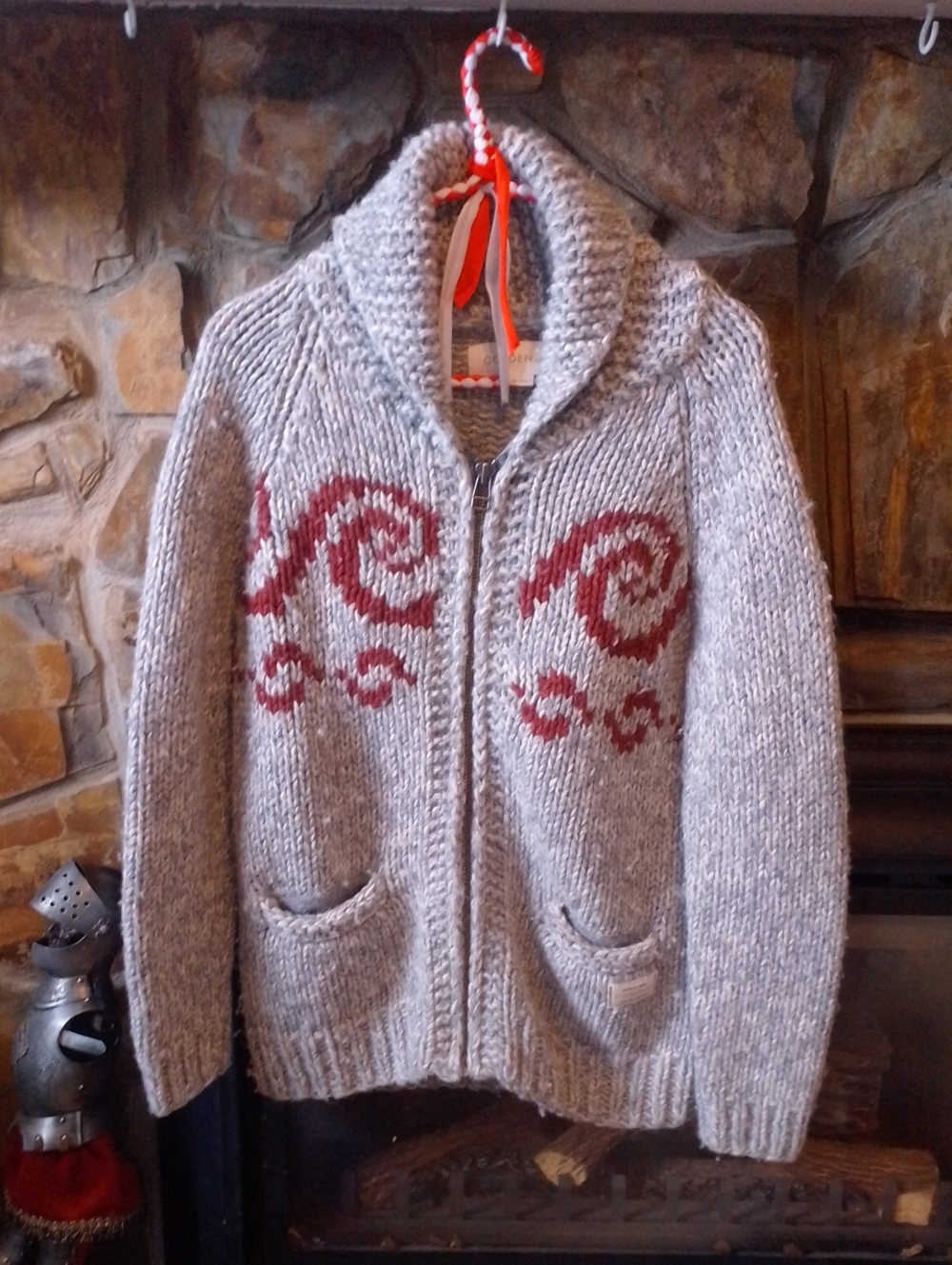 TNA Golden-Cowichan Style Thick Wool Hand Knit Sweater - With Wave Pattern